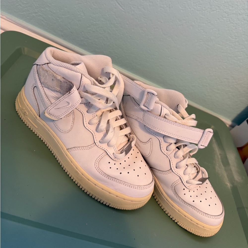 Nike kids White High-Top Sneakers